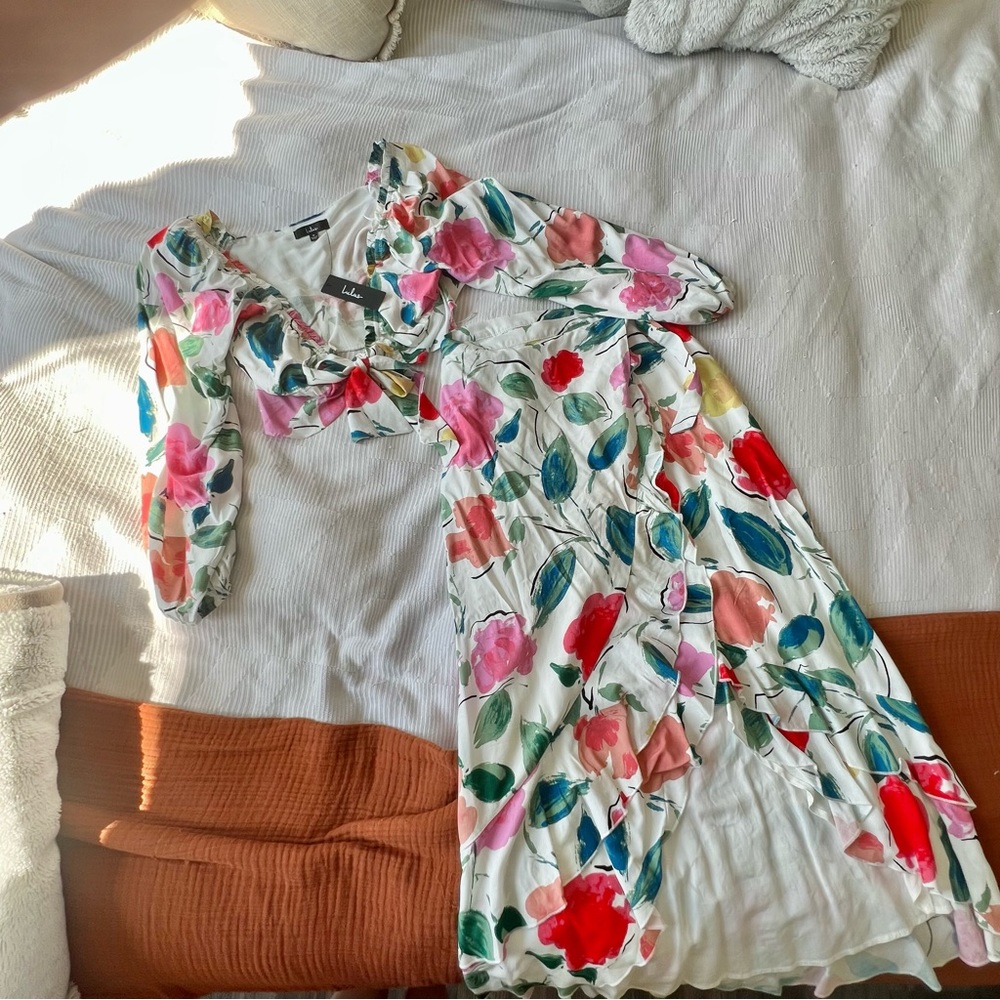 Lulus Floral Set - Picture 3 of 10